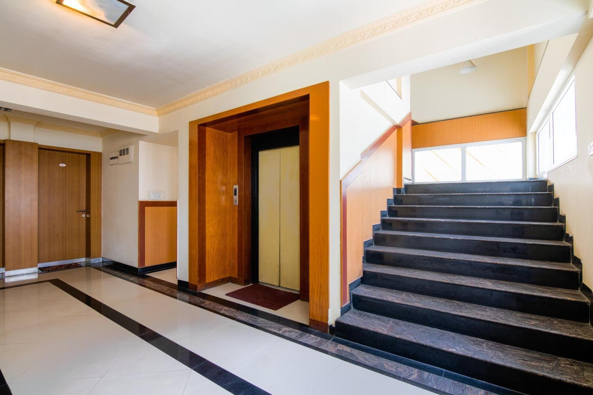 Flagship Aayush Corporate Stays Near Nexus Mall Koramangala Bangalore Exterior foto
